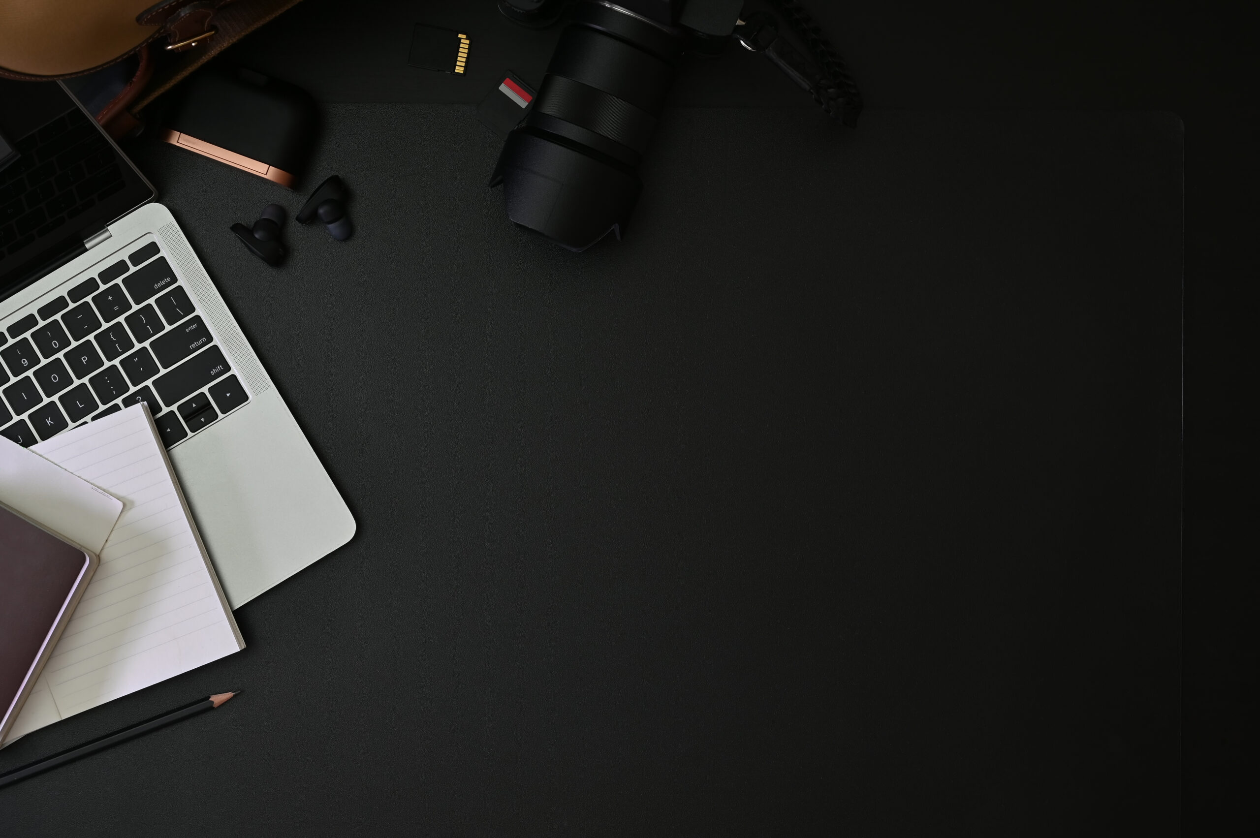 Karanlık Mod Yükselişi: Tasarım Tercihi mi, Ruh Hâli Yansıması mı?